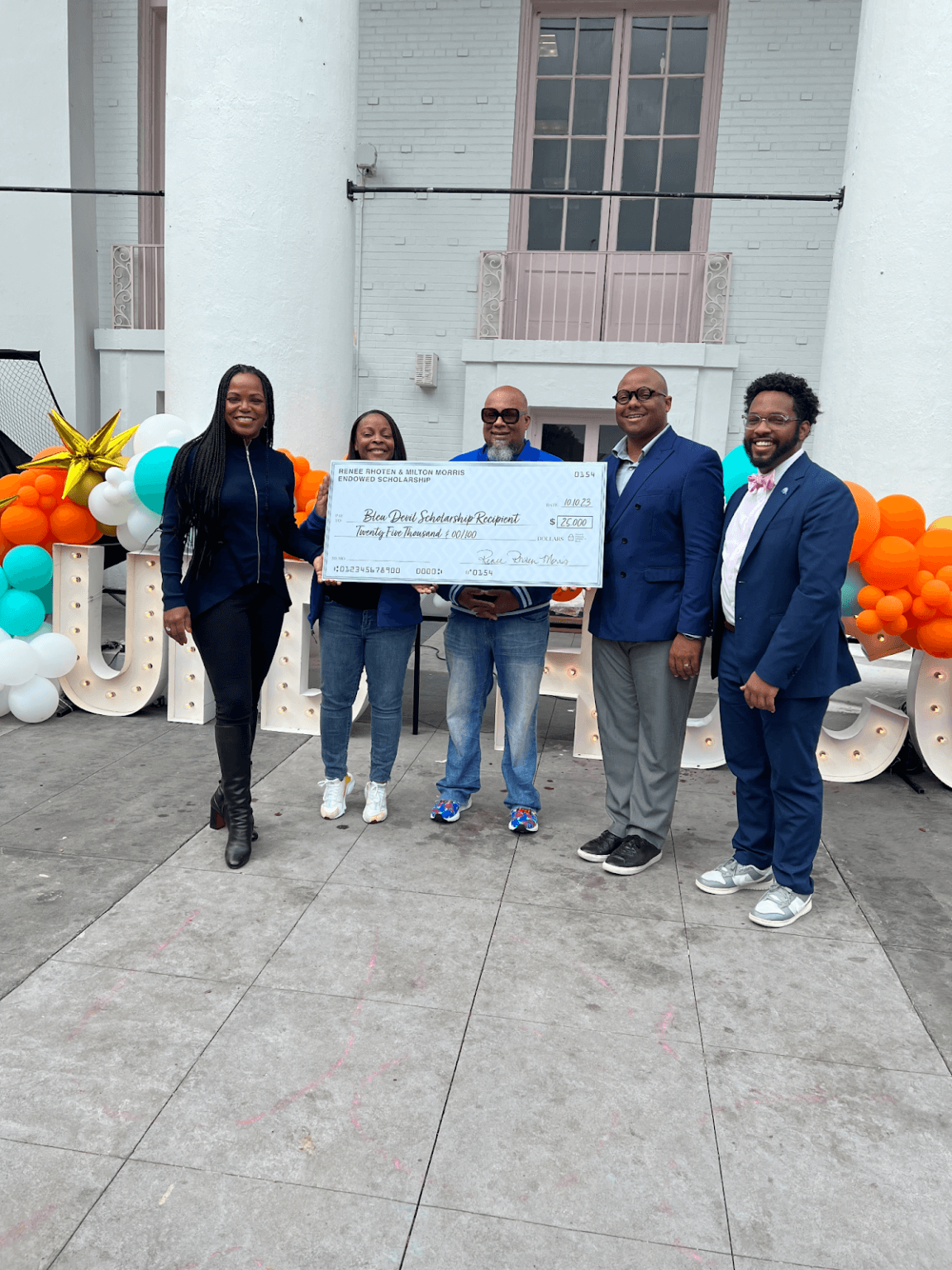 Dillard University Alumna, Chief Curl Officer Renee Rhoten Morris Presents $25,000 Endowed Scholarship